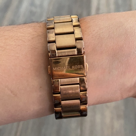 MICHAEL KORS WATCH - Picture 3 of 6